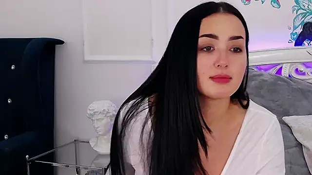 KimKhallifa online show from January 2025 11:56:01 AM