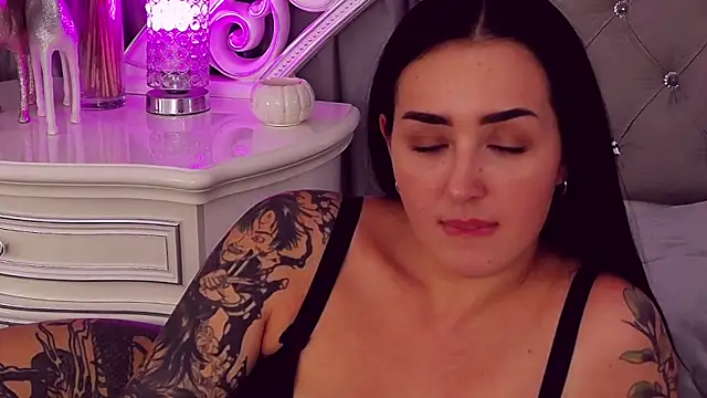 KimKhallifa online show from March 2025 03:13:02 PM