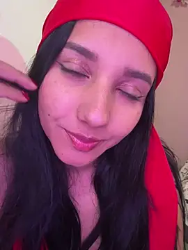 Snapshot of emmariders2 chatting on November 2025 08:29:01 PM emmariders2 online show from November 2025 08:29:01 PM