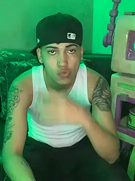 Snapshot of Br4ndxpimm chatting on January 2025 12:02:01 AM Br4ndxpimm online show from January 2025 12:02:01 AM