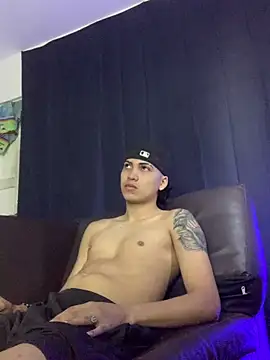 Snapshot of Br4ndxpimm chatting on February 2025 01:46:01 PM Br4ndxpimm online show from February 2025 01:46:01 PM