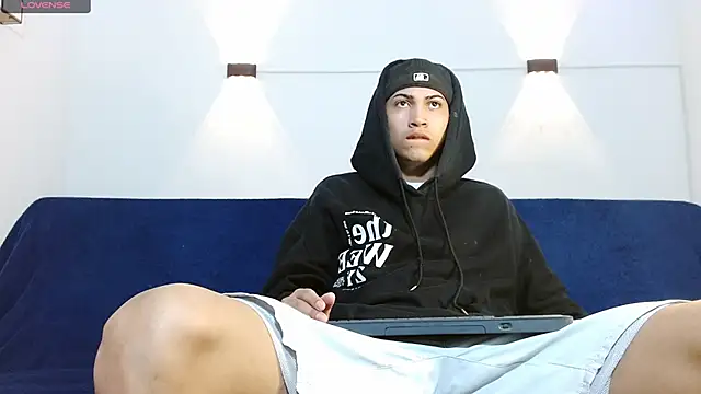 Snapshot of Br4ndxpimm chatting on October 2025 03:40:01 PM Br4ndxpimm online show from October 2025 03:40:01 PM