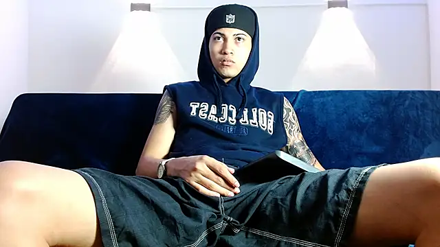 Snapshot of Br4ndxpimm chatting on October 2025 01:52:01 PM Br4ndxpimm online show from October 2025 01:52:01 PM