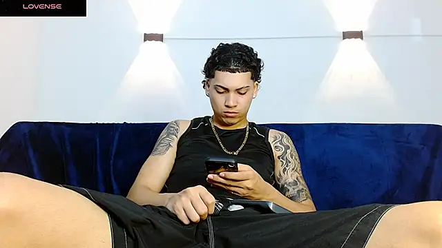 Snapshot of Br4ndxpimm chatting on December 2025 06:49:01 PM Br4ndxpimm online show from December 2025 06:49:01 PM