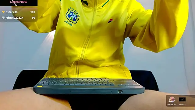 Snapshot of Br4ndxpimm chatting on December 2025 06:37:02 PM Br4ndxpimm online show from December 2025 06:37:02 PM