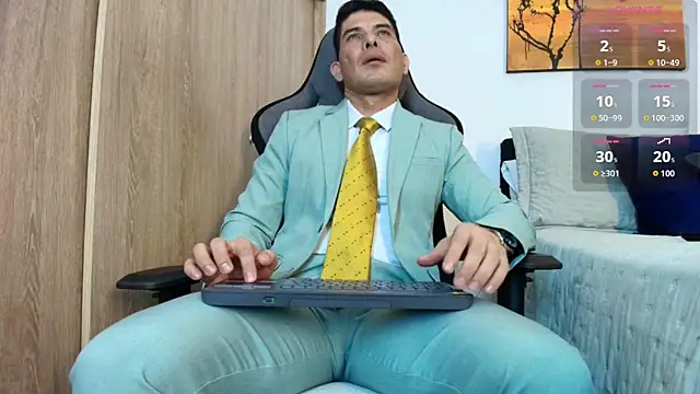 Andrewstelle coleman online show from March 2026 05:35:01 AM