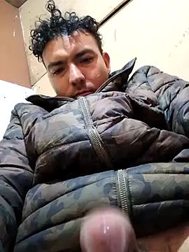 Snapshot of chinoxxx chatting on March 2025 06:09:01 AM chinoxxx online show from March 2025 06:09:01 AM