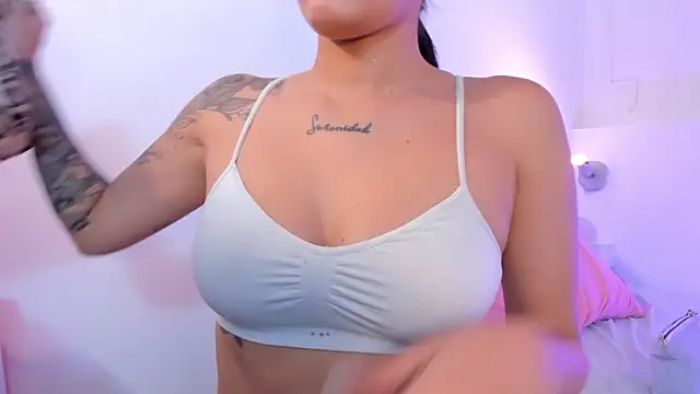 VenusEvans1 online show from December 2025 04:00:01 PM