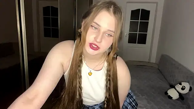 Snapshot of SelinaHope18 chatting on January 2025 10:54:01 PM SelinaHope18 online show from January 2025 10:54:01 PM