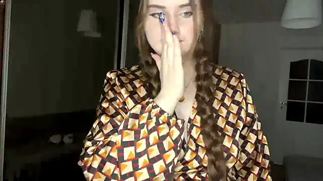 Snapshot of SelinaHope18 chatting on January 2025 01:02:01 AM SelinaHope18 online show from January 2025 01:02:01 AM