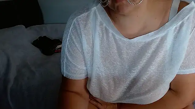 Betty2u online show from November 2025 10:57:02 AM