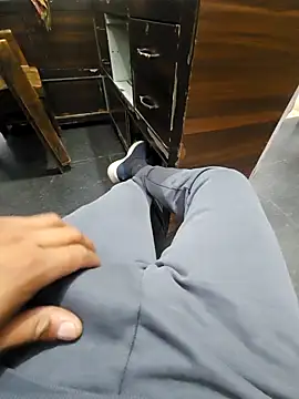 Snapshot of pyasevickybabu563 chatting on March 2025 01:03:01 PM pyasevickybabu563 online show from March 2025 01:03:01 PM