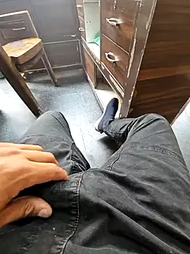 Snapshot of pyasevickybabu563 chatting on March 2025 04:27:01 AM pyasevickybabu563 online show from March 2025 04:27:01 AM