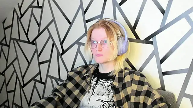 Snapshot of ElizabethHarpper chatting on November 2025 01:27:01 AM ElizabethHarpper online show from November 2025 01:27:01 AM