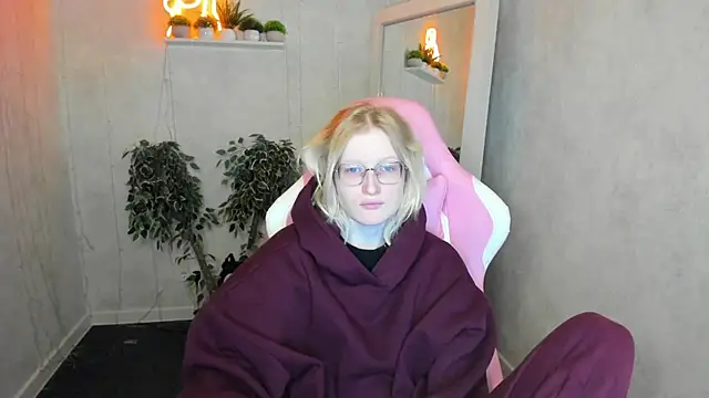 Snapshot of ElizabethHarpper chatting on November 2025 01:39:02 AM ElizabethHarpper online show from November 2025 01:39:02 AM