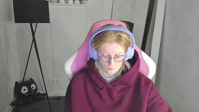 Snapshot of ElizabethHarpper chatting on December 2025 01:04:02 AM ElizabethHarpper online show from December 2025 01:04:02 AM