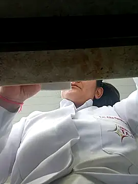 rosifernan online show from September 2025 04:07:01 PM