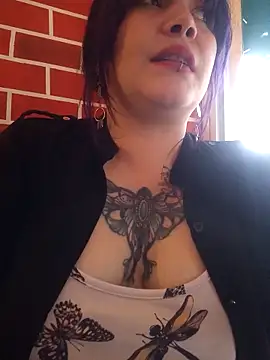 Miss Amelie online show from March 2025 10:43:02 PM