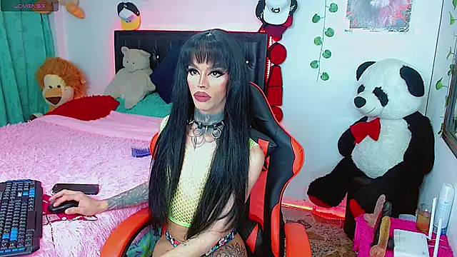 Alextwink online show from December 2025 06:27:02 PM