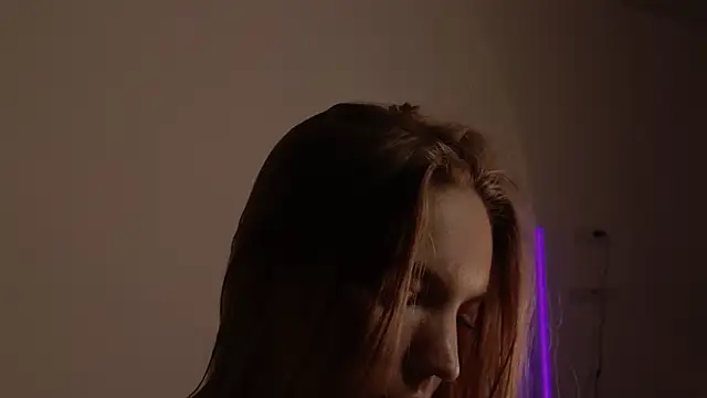 Snapshot of alittlestarrr chatting on December 2024 12:54:01 AM alittlestarrr online show from December 2024 12:54:01 AM