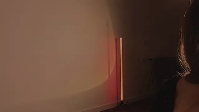 Snapshot of alittlestarrr chatting on January 2025 01:38:01 AM alittlestarrr online show from January 2025 01:38:01 AM