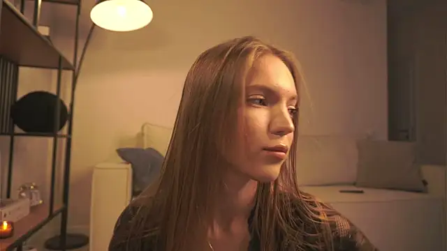 Snapshot of alittlestarrr chatting on January 2025 05:06:01 PM alittlestarrr online show from January 2025 05:06:01 PM