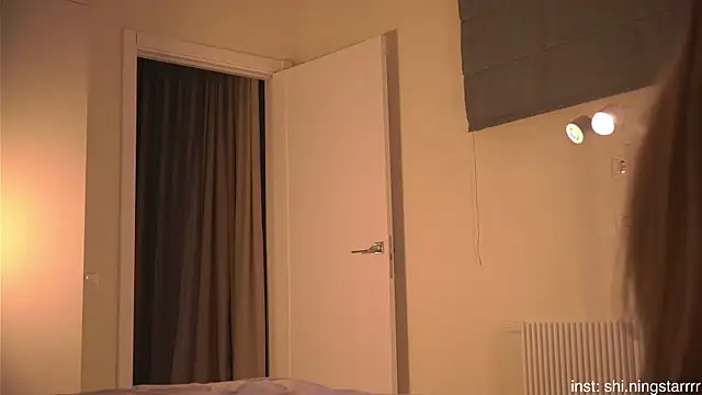 Snapshot of alittlestarrr chatting on March 2025 04:54:02 PM alittlestarrr online show from March 2025 04:54:02 PM