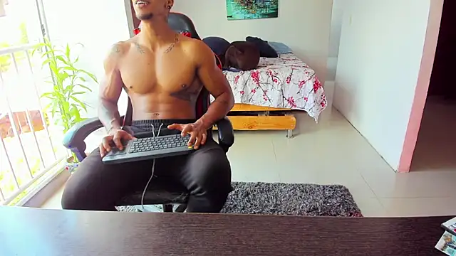 Adam Valenciia online show from October 2025 05:44:02 PM