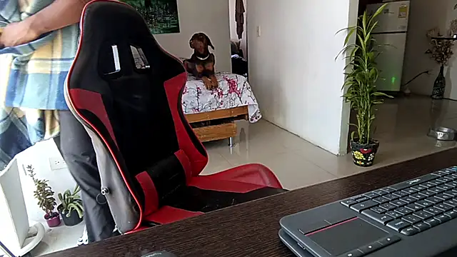 Adam Valenciia online show from February 2026 04:39:02 PM