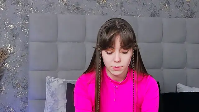 Snapshot of TheEmma chatting on March 2025 11:07:02 AM TheEmma online show from March 2025 11:07:02 AM