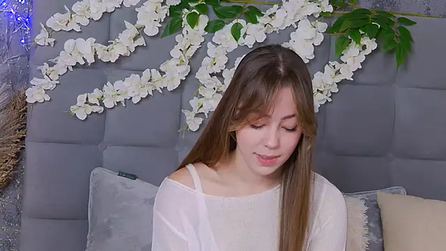 Snapshot of TheEmma chatting on November 2025 07:20:02 AM TheEmma online show from November 2025 07:20:02 AM