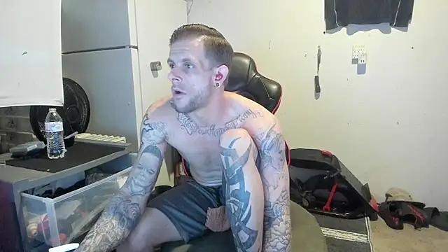 Snapshot of JamesMichael88 chatting on March 2025 07:01:02 PM JamesMichael88 online show from March 2025 07:01:02 PM