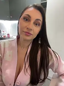 Snapshot of claraxjoyy chatting on January 2025 04:44:01 AM claraxjoyy online show from January 2025 04:44:01 AM