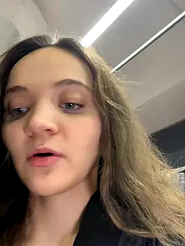 TheYourL online show from December 2025 06:04:02 PM