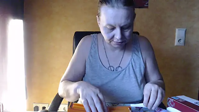 Sweet Phoenix online show from September 2025 05:00:02 AM