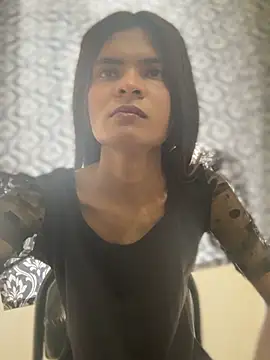 Enna Zarza  online show from July 2026 06:07:01 AM