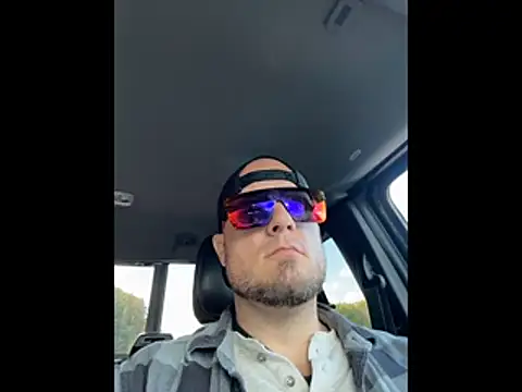 Snapshot of RickeyRidez chatting on October 2025 05:23:02 PM RickeyRidez online show from October 2025 05:23:02 PM