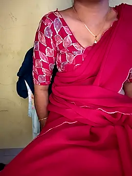 lovelygirl4567 online show from October 2025 06:10:01 AM