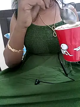 Snapshot of Tamil_Vishalini chatting on November 2025 04:56:02 AM Tamil Vishalini online show from November 2025 04:56:02 AM