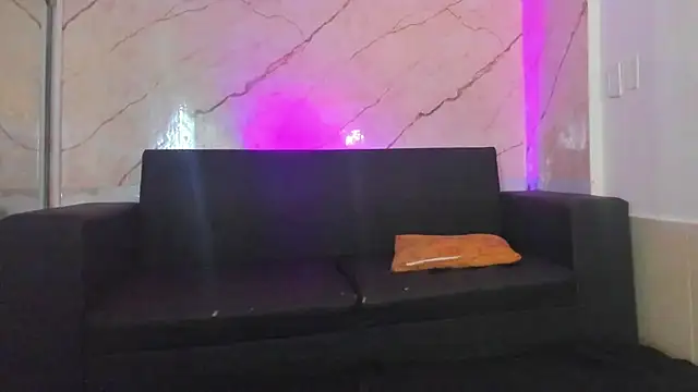 anyelo waller online show from October 2025 11:55:01 AM