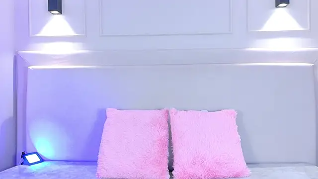 Snapshot of NickyBelmonth chatting on September 2025 11:34:01 AM NickyBelmonth online show from September 2025 11:34:01 AM