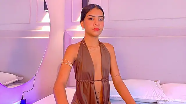 NaomiKlarc online show from November 2025 03:38:01 AM