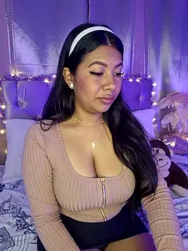 Snapshot of PaulaOrtiz_1 chatting on November 2025 11:21:02 AM PaulaOrtiz 1 online show from November 2025 11:21:02 AM