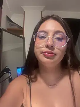 Snapshot of Gretta_Hot chatting on January 2025 10:12:01 PM Gretta Hot online show from January 2025 10:12:01 PM