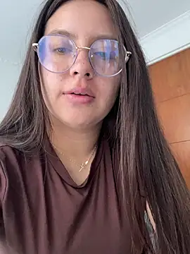 Snapshot of Gretta_Hot chatting on March 2025 03:40:02 PM Gretta Hot online show from March 2025 03:40:02 PM