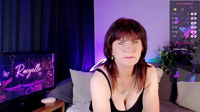 roxyyyrose online show from June 2026 06:54:01 PM