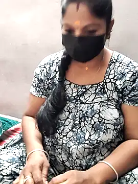 shamritha99 online show from September 2025 04:33:02 PM