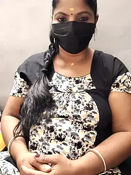 shamritha99 online show from September 2025 06:24:01 PM