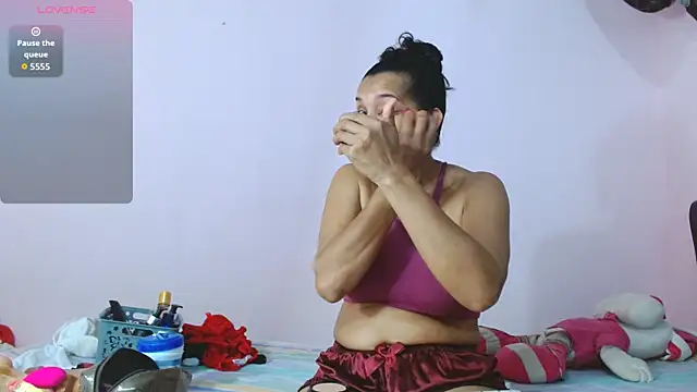 Snapshot of latinabueno41 chatting on October 2025 11:43:01 PM latinabueno41 online show from October 2025 11:43:01 PM