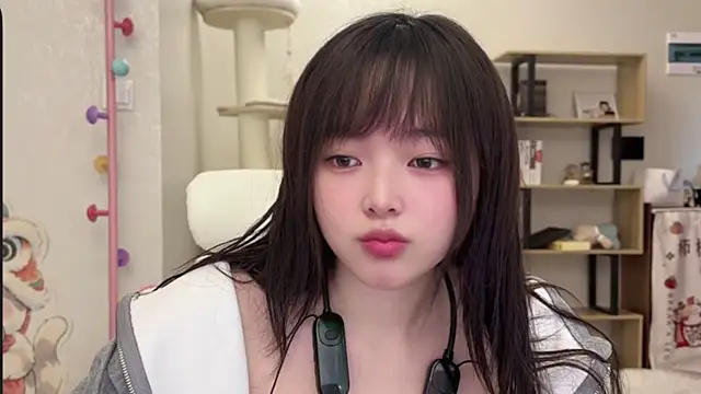 Snapshot of Chenjing0 chatting on November 2025 04:34:01 AM Chenjing0 online show from November 2025 04:34:01 AM